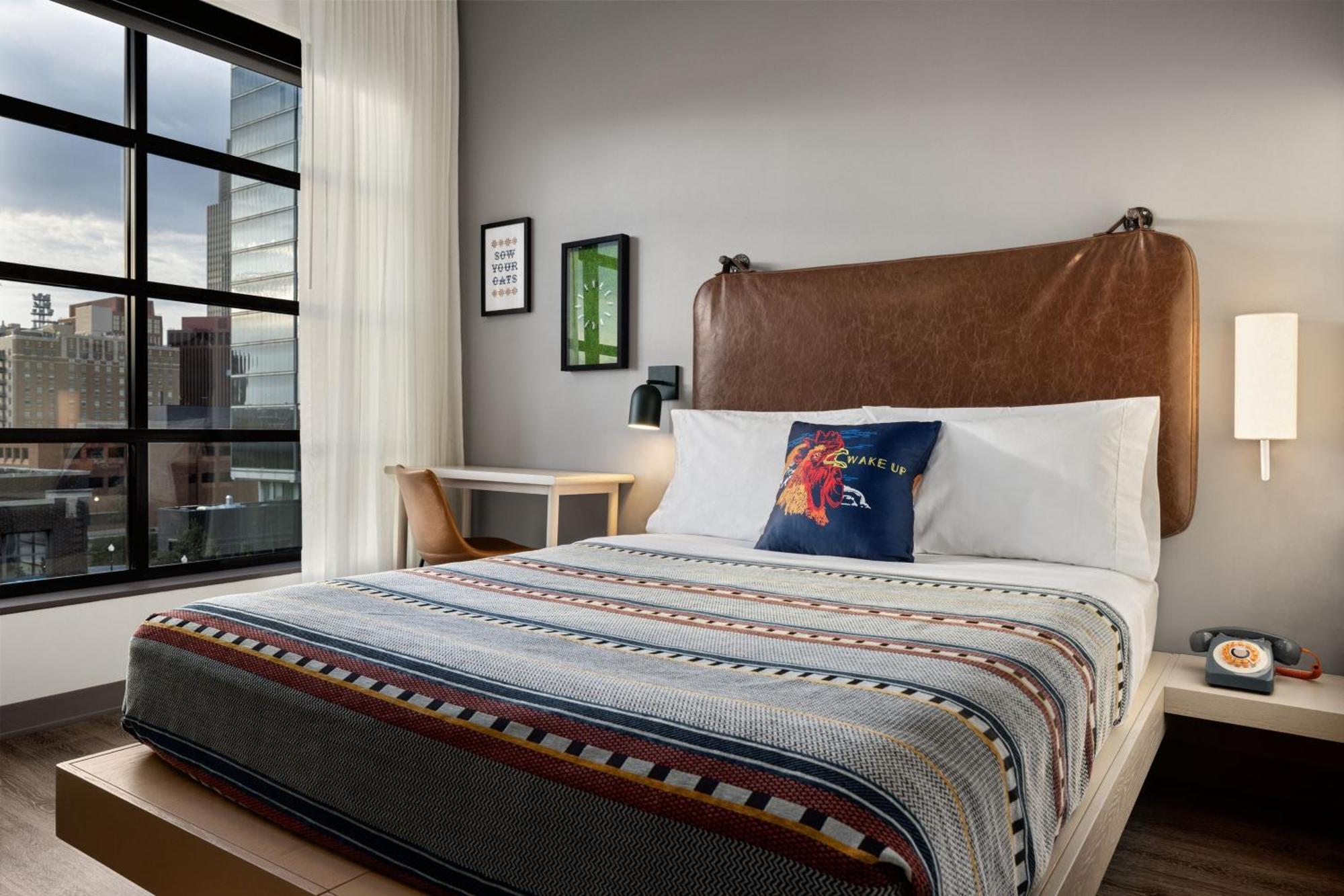 Moxy Omaha Downtown Hotel Exterior photo