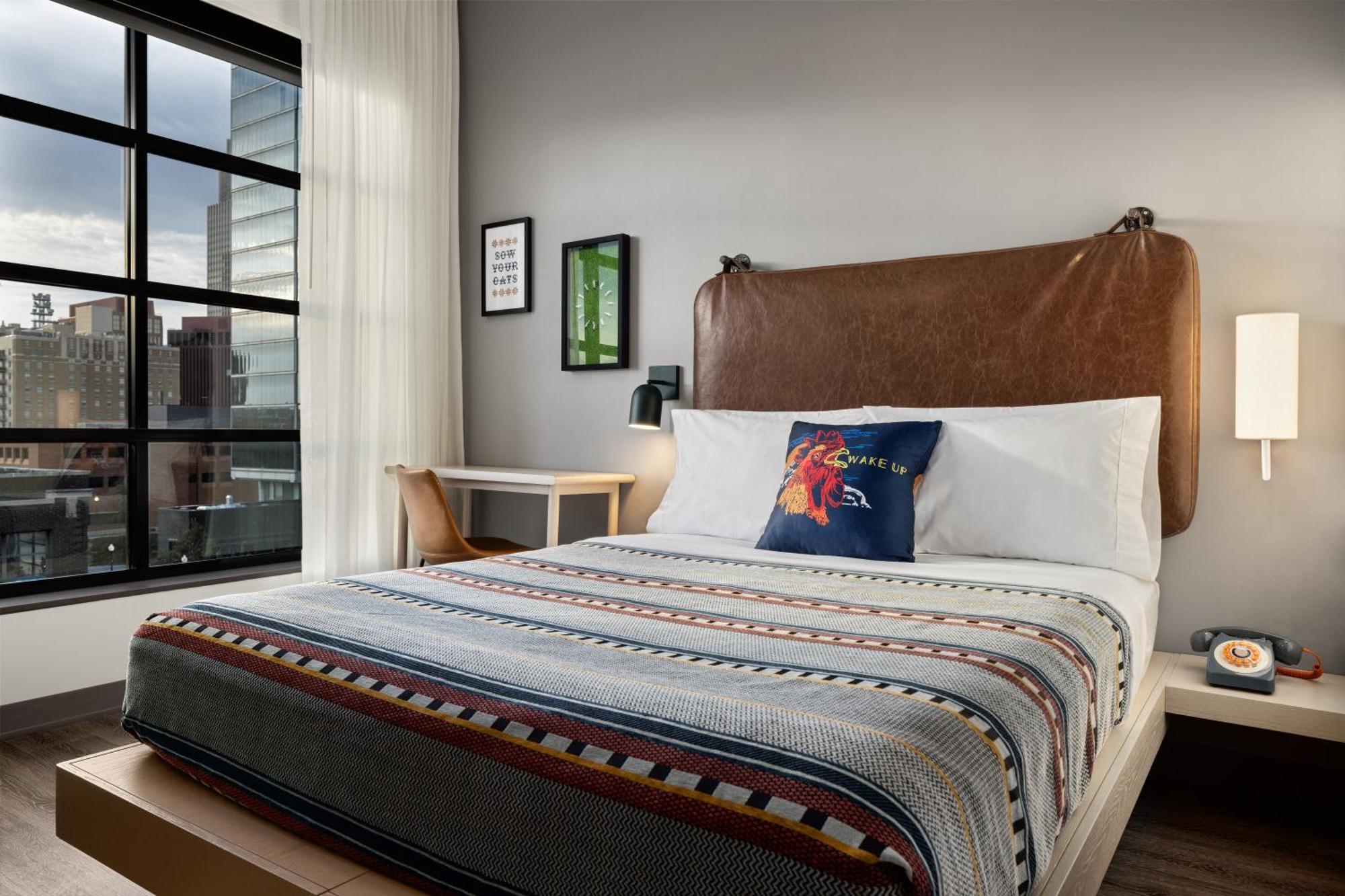 Moxy Omaha Downtown Hotel Exterior photo